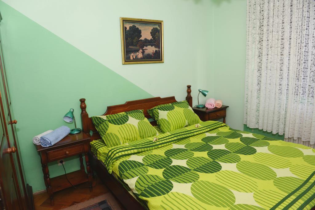 Beli Dvor Hotel Sombor Bilik gambar