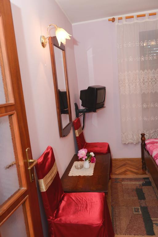 Beli Dvor Hotel Sombor Bilik gambar