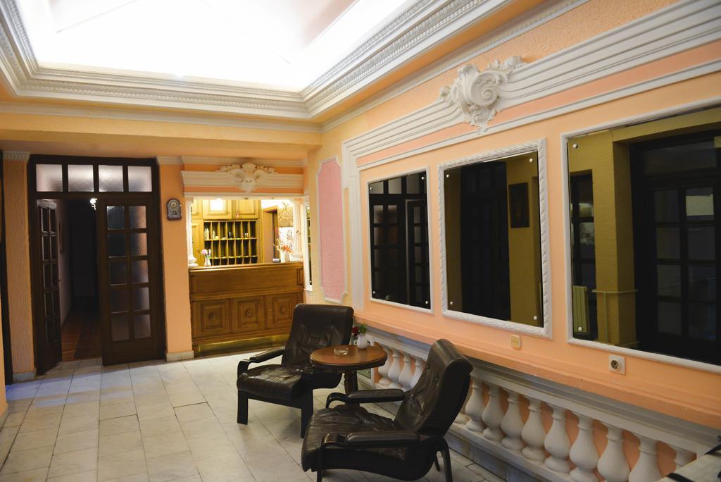 Beli Dvor Hotel Sombor Luaran gambar