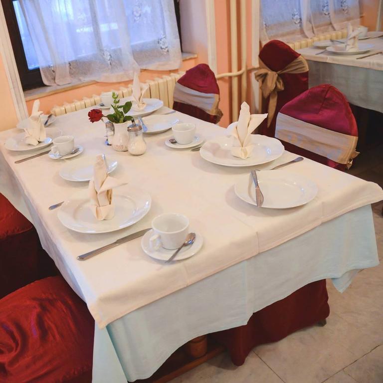 Beli Dvor Hotel Sombor Luaran gambar